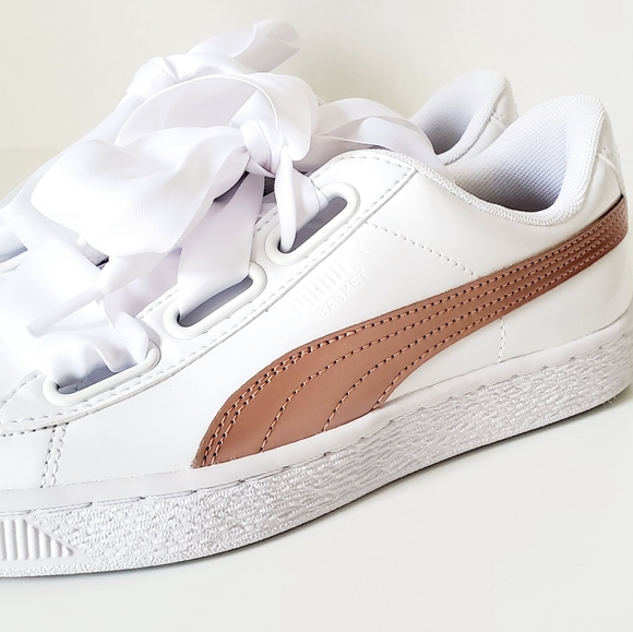 PUMA Athletic Basket Heart Patent Shoes - Picture 11 of 15